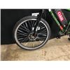 Image 2 : GREEN COLUMBIA REVELSTOKE 24 SPEED FRONT SUSPENSION MOUNTAIN BIKE WITH FRONT AND REAR DISC BRAKES,