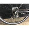 Image 8 : BLACK EVO RIVER SPORT 21 SPEED HYBRID TRAIL BIKE, MEDIUM FRAME SIZE, STANDOVER HEIGHT: 79 CM