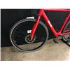 Image 2 : RED REVON SINGLE SPEED ELECTRIC ASSIST HYBRID ROAD BIKE WITH FRONT AND REAR DISC BRAKES,
