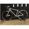 Image 1 : GREY NORCO SEARCH 20 SPEED HYBRID ROAD BIKE, FRONT AND REAR DISC BRAKES, REAR DISC MISSING BUT