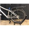 Image 3 : GREY MARIN STINSON 21 SPEED FRONT SUSPENSION HYBRID CRUISER BIKE, HANDLEBARS LOOSE, REAR BRAKE