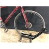 Image 10 : RED NORCO INDIE 27 SPEED HYBRID TRAIL BIKE WITH FRONT AND REAR HYDRAULIC DISC BRAKES, 16" FRAME