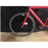 Image 2 : RED GMC ROAD SERIES 21 SPEED ROAD BIKE, STANDOVER HEIGHT: 82 CM