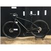 Image 1 : BLACK HARO 8 SPEED TRAIL BIKE WITH FRONT AND REAR DISC BRAKES, MEDIUM FRAME SIZE, NEEDS NEW GRIPS,