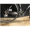 Image 10 : BLACK AND WHITE JAMIS ALLEGRO 2 18 HYBRID TRAIL BIKE, 19" FRAME SIZE, STANDOVER HEIGHT: 83 CM