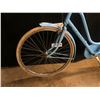 Image 2 : BLUE ELECTRA AMSTERDAM 3 SPEED CRUISER BIKE, REAR PEDAL BRAKE, FRONT HAND BRAKE