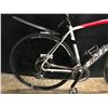 Image 8 : GREY AND RED RALEIGHT MERIT 2 16 SPEED ROAD BIKE WITH FRONT AND REAR DISC BRAKES, STANDOVER HEIGHT: