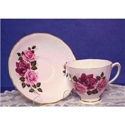 Cup & saucer Burgundy Roses #857248