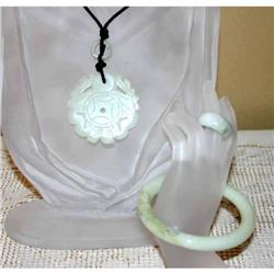 Gorgeous Genuine Jade Necklace Bracelet & Ring #873441