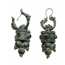A Pair of Ancient Indian Silver Earrings with Garnet.