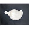 Image 5 : Mughal Indian, white Jade gunpowder flask with ruby