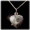 Image 3 : 14K WHITE GOLD ITALIAN ENGRAVED LOCKET FOR PHOTOS