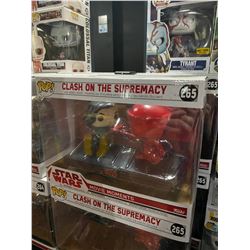 Star Wars Movie Moments Clash of the Supremacy Kylo & Praetorian