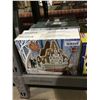 Image 1 : Disney Frozen II Gingerbread Castle Decorating Kit (2)