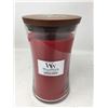 Image 1 : WoodWick Crackling Candle- Crimson Berries