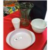 Image 1 : 4 pieces of vintage pyrex glass etc
