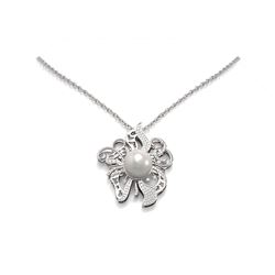 0.76 ctw Diamond and Pearl Necklace 18K White Gold