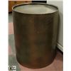 Image 1 : MANILA METAL DRUM TABLE 16 X 20