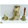 Image 1 : BRASS LOT: INCLUDES HAND BELL, BOOT & MAGNIFIER