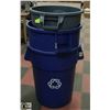 Image 1 : BRUTE GARBAGE CAN & 2 LARGE RECYCLE BINS