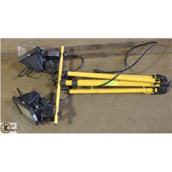 SHOP LIGHTS ON STAND