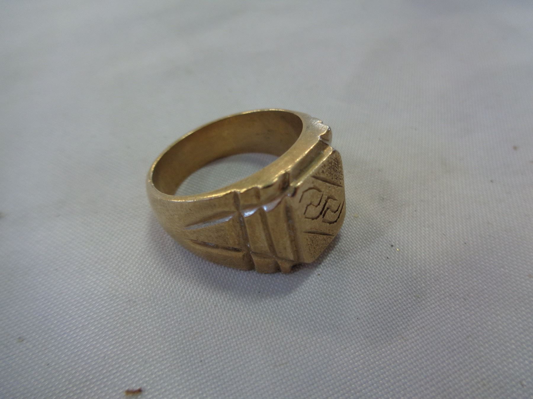 GOLD PLATED RING MARKED 18K - Big Valley Auction