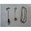 Image 2 : LOT OF VINTAGE NECKLACES