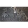 Image 2 : TRON LEGACY GLOVES LOT OF 4