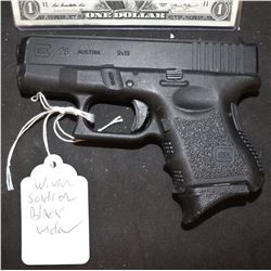 CAPTAIN AMERICA THE WINTER SOLDIER BLACK WIDOW SCREEN USED STUNT GUN