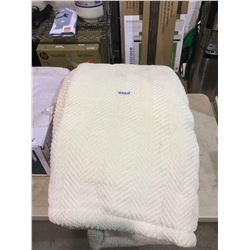 UGG Brea King Reversible Comforter Set