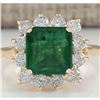 Image 1 : 4.40 CTW Natural Emerald And Diamond Ring In 18K Yellow Gold