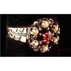 Antique 14K Gold Ring With Ruby and Pearls #852909