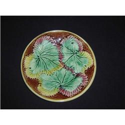 American Majolica Leaf Dish #853070
