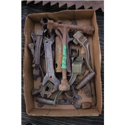 Flat of Assorted Vintage Wrenches (20)