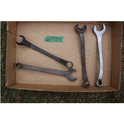 Flat with Ford Wrenches (4)
