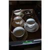 Image 1 : Flat with Assorted China Cups and Saucers (5)
