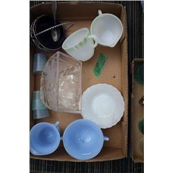 Flat with Miscellaneous Dishes