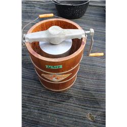 White Mountain Ice Cream Freezer