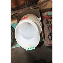 Box with Large Funnels (3)