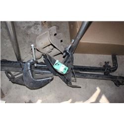Trailer Hitch with Equalizer Bars and Brackets