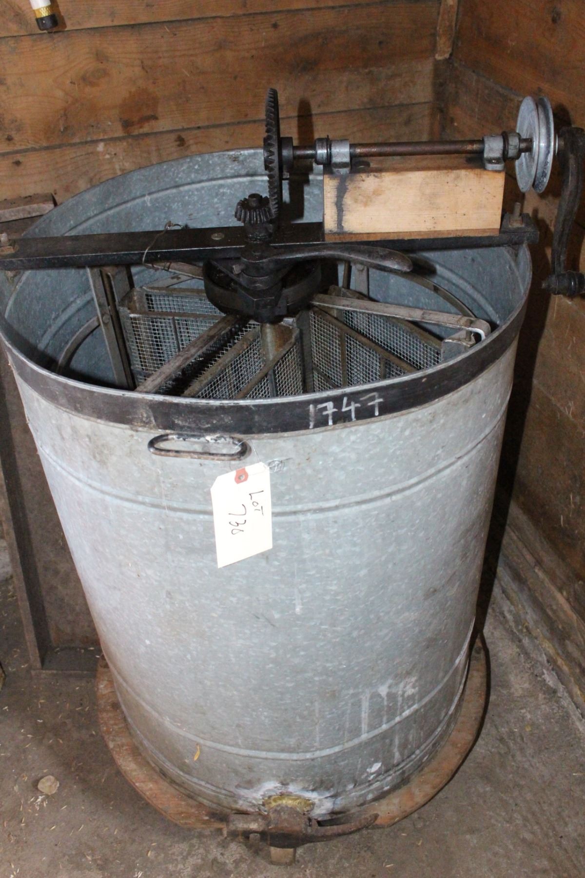 honey extractor honey extractor