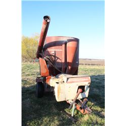 International Feed Mixer - Model 1150