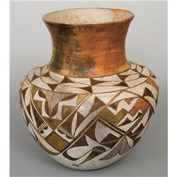 Acoma Vase.