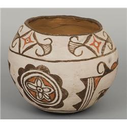 Zuni Pictorial Pot.