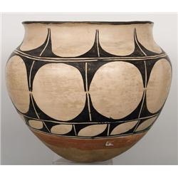Santo Domingo Pottery.