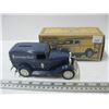Image 1 : 1932 FORD PANEL TRUCK DIE CAST BY ERTL