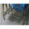 Image 2 : WHITE TREADLE SEWING MACHINE