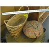 Image 1 : 2 NATIVE WICKER BASKETS