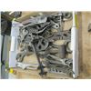 Image 1 : BOX OF ASSORTED TOOLS