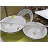 Image 1 : 3 ENAMEL BOWLSLS